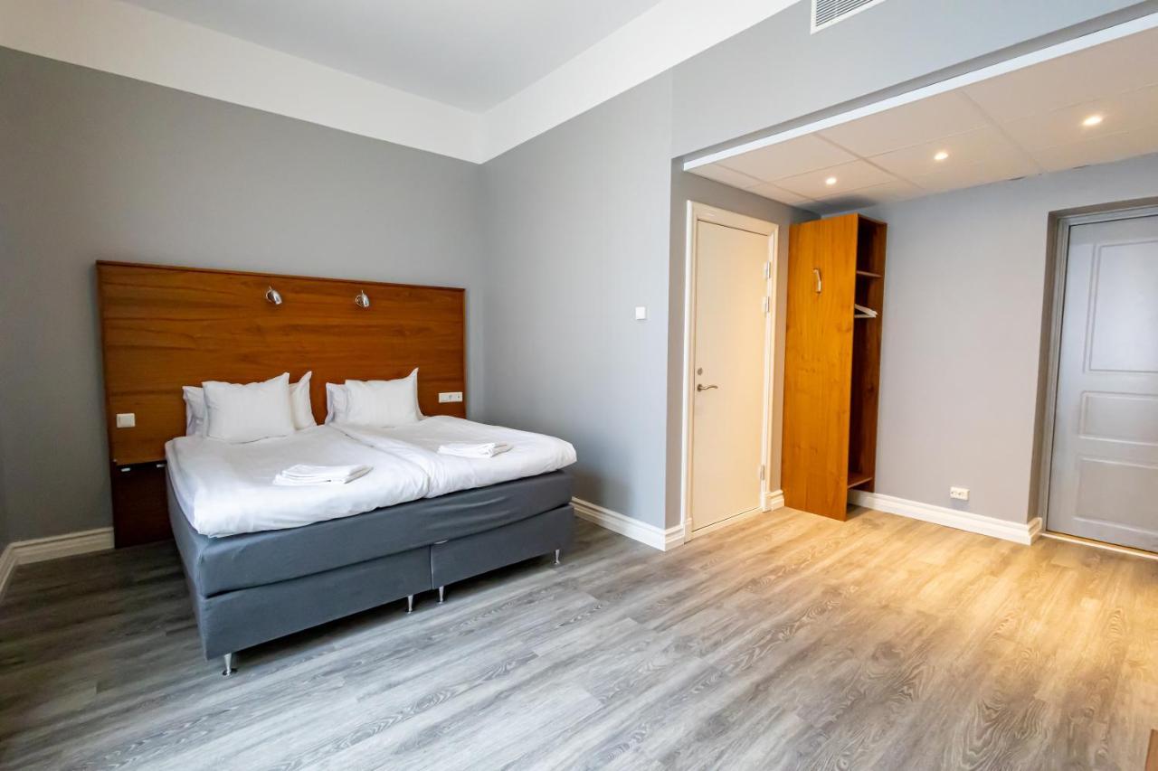 Hotell Hjalmar Еребру Екстер'єр фото